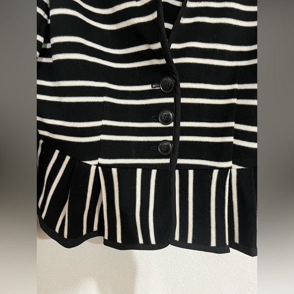 Ann Taylor sweater top button-down size M black white stripes NWOT - Picture 3 of 5